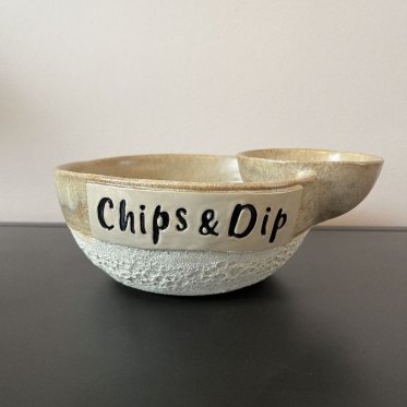 Chips og dip sk&aring;l