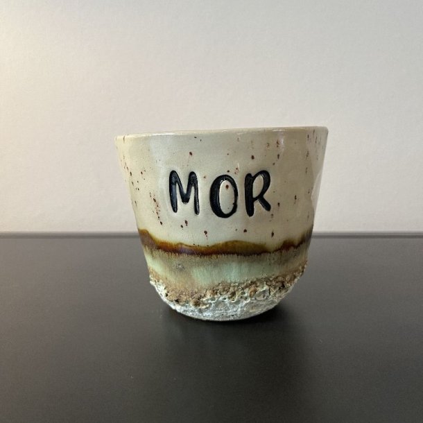 Krus med teksten "Mor"