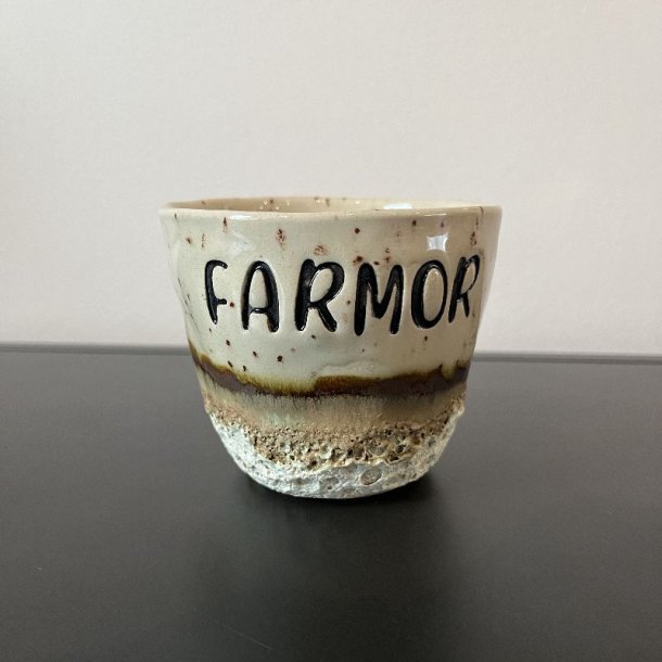 Krus med teksten "Farmor"