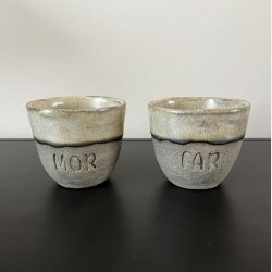 Krus med teksten "Mor"