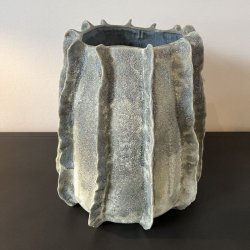 Rustik vingevase i keramik