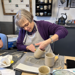 Keramik kursus "Jeg vil selv" Der skal bookes mindst 2 gange.