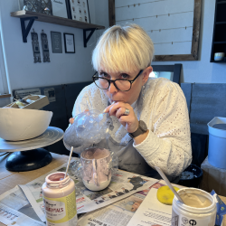 Keramik kursus "Jeg vil selv" Der skal bookes mindst 2 gange.